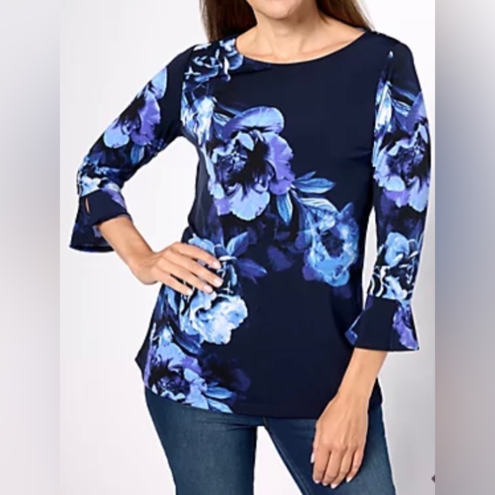 NEW - Susan Graver Printed Liquid Knit Bell-Sleeve Bateau Neck Top. A623514.